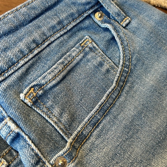 Levis Ripped Skinny Jeans - Picture 8 of 12